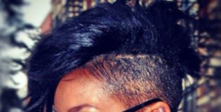 Rihanna to Launch a Unisex Fragrance