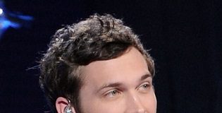 Phillip Phillips Underwent 8 Surgeries during American Idol