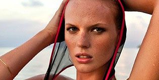 Anne V & Alexander Skarsgard Are Dating?