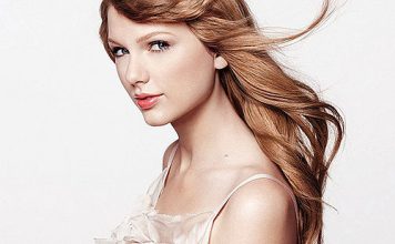 Taylor Swift Changes Hair Color – Again