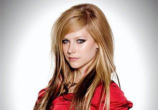 Avril Lavigne's 14-Carat Engagement Ring Details