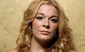 LeAnn Rimes Enters a Treatment Facility to Battle Anxiety