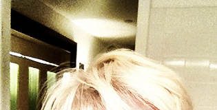 Miley Cyrus Gets a Short Hairdo