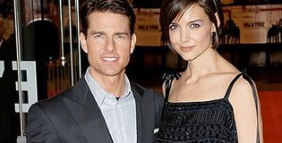 Cruise and Holmes Are Officially Divorced