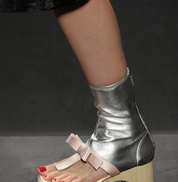 17 Weirdest Shoe Designs Ever