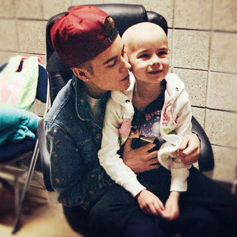 Justin Bieber Visiting a Cancer Patient-Fan