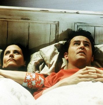Monica & Chandler Reunite on a New Show 'Go On'