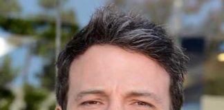 10 Celebs Who Have Graduate Degrees