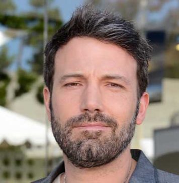 10 Celebs Who Have Graduate Degrees
