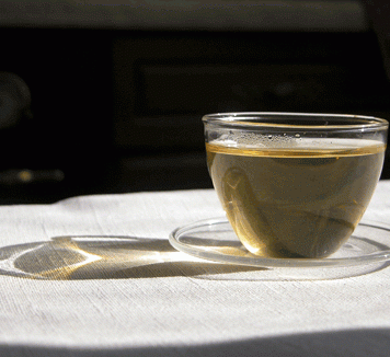 Tea with Honey Prevents Eye Problems