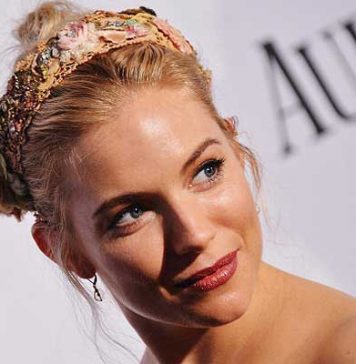 Floral Headbands Trendy among Celebrities