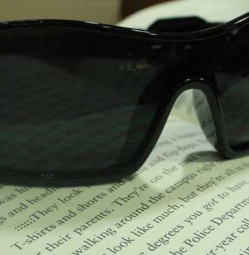 Glasses Read for Blind People