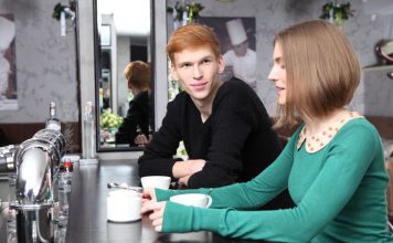 1 Simple Communication Rule Making You More Popular & Respected