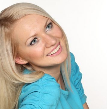 Do Men Prefer Blondes?