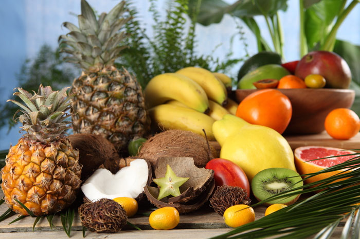 700-diet-weight-food-eat-nutrition-orange-banana-kiwifruit-coconut-pineapple-apple-fruits