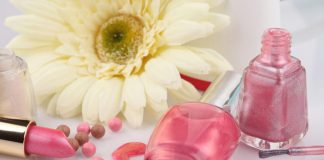 How to Apply Makeup Pigments?