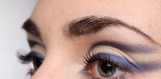 How to Apply Eye Shadow