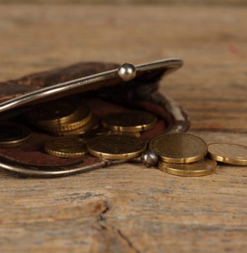 7 Habits Making You Poor