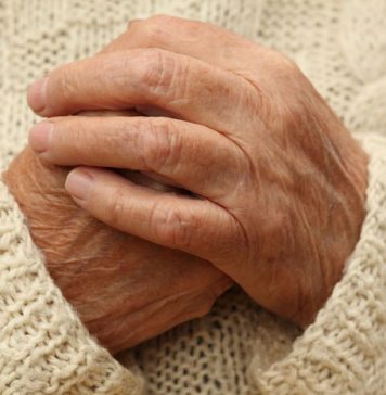 The 4 Best Resume-Boosting Opportunities for Working With the Elderly