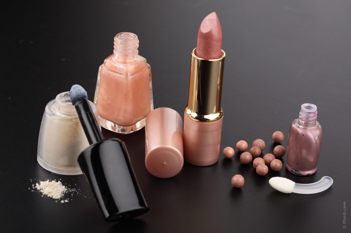 700-beauty-lipstick-makeup-nail-enamel-mascara