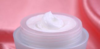 How to Use Face Moisturizers Correctly?