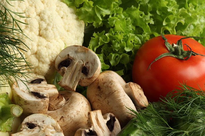 700-food-eat-vegetables-veggies-tomato-mushrooms-champignons