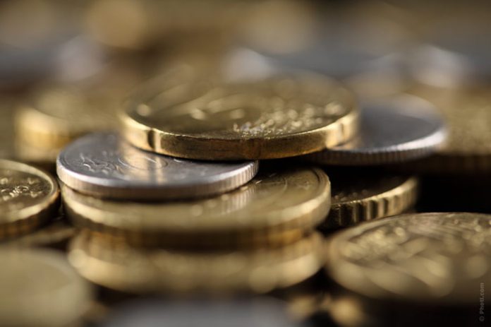 Should You Borrow or Lend Money? | Geniusbeauty