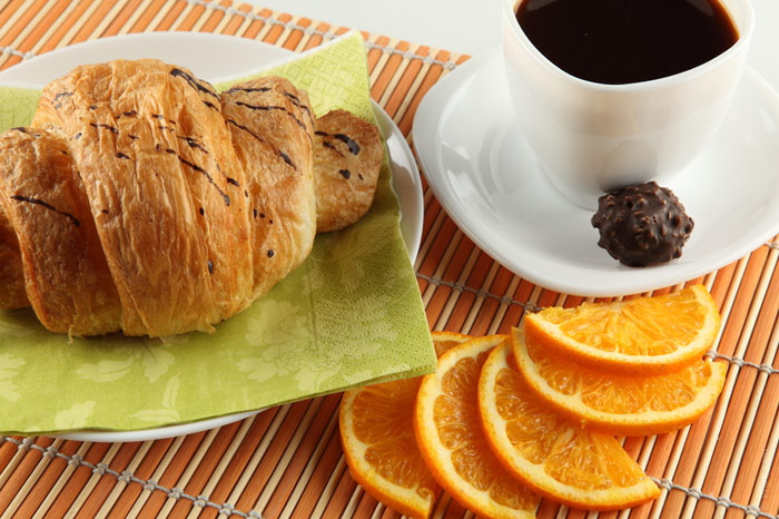 700-diet-morning-breakfast-food-eat-nutrition-fat-croisson