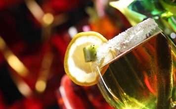 How to Throw a Cool Party in a Small Apartment