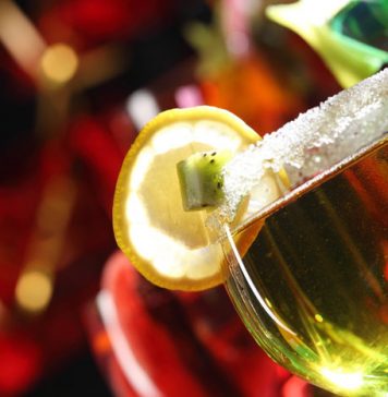 How to Throw a Cool Party in a Small Apartment