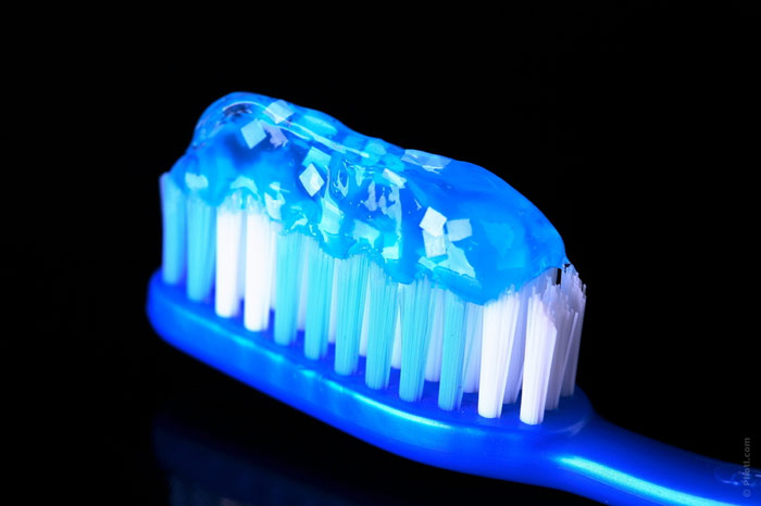 700-toothpaste-teeth-health-dental-oral