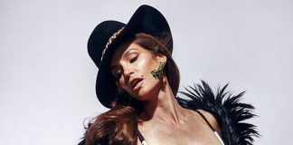 Cindy Crawford Reveals Her Un-Photoshopped Picture