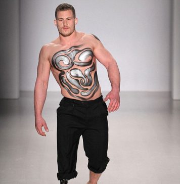 Amputee Model Walks Runaway for Antonio Urzi