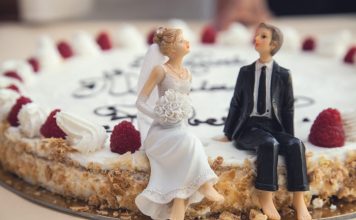 4 Unique Wedding Gift Ideas bridegroom, wedding cake
