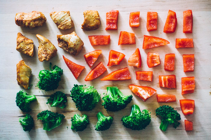 food-veggies-vegetables-tomatoes-broccoli-meat