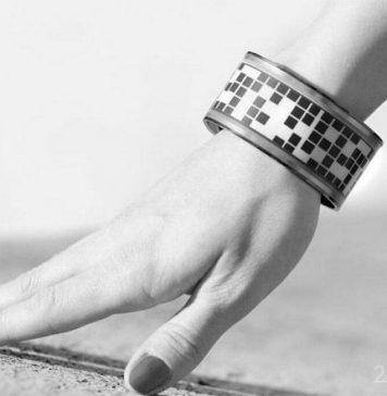 Smart Bracelet Eyecatcher