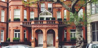 Signs of the Times: Red Flags That Say You’ve Outgrown Your Home