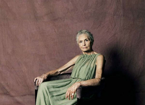 Daphne-Selfe2