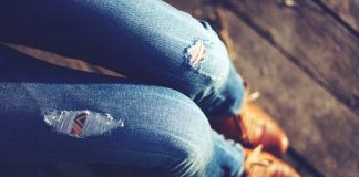 8 Places & Events You Should Never Wear Jeans