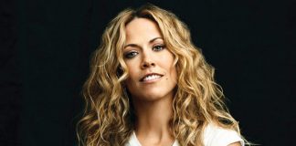 10 Solo Performers Who Started in a Group