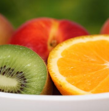 What Do Famous Trainers Eat Before & After Workouts?