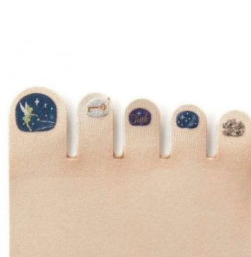 New Trend: Pedicure Stockings