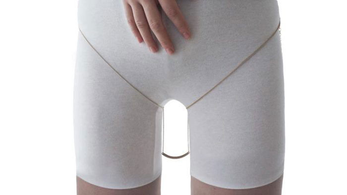 Thigh-Gap-Jewellery-3