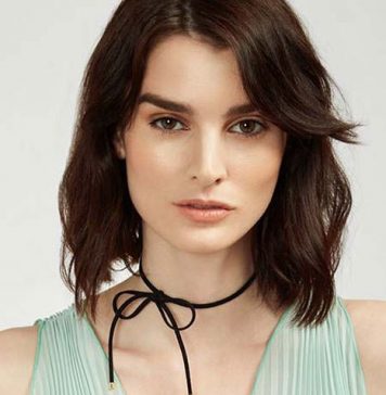 How to Wear a Choker, the Most Fashionable Accessory of the Season?