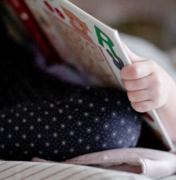 Benefits of Reading Fairy Tales to Your Children