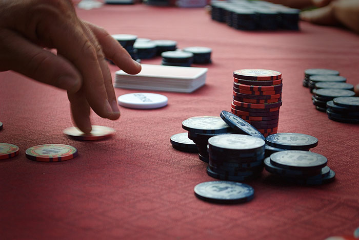asino-poker-bet-money-game
