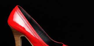 9 Lifehacks for Wearing High Heels Without Killing Your Feet