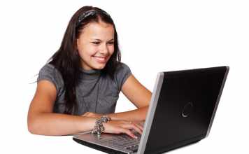 How Can Moms Save Time When Studying for a New Job?