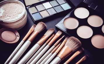 How to Make Money Selling Cosmetics Online