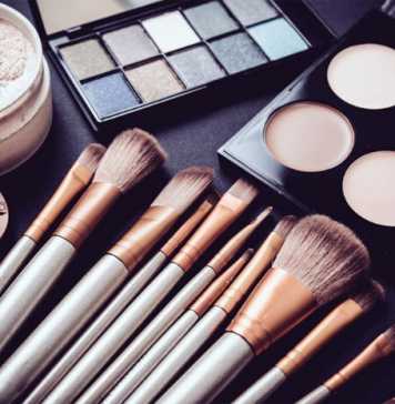 How to Make Money Selling Cosmetics Online